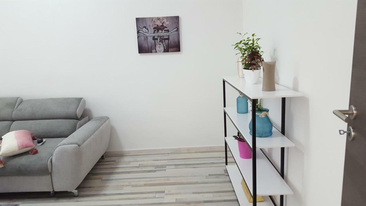 Apartment Imperia *** Пула Екстер'єр фото