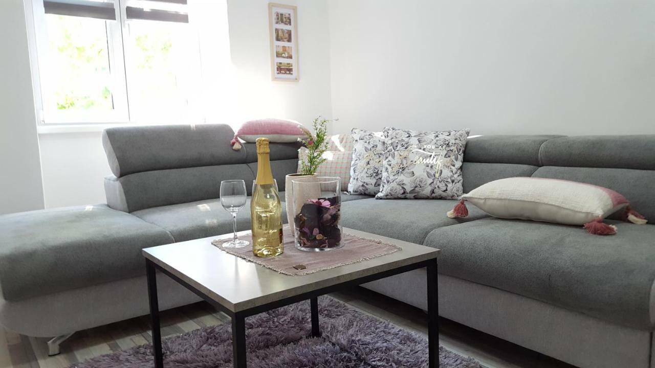Apartment Imperia *** Пула Екстер'єр фото