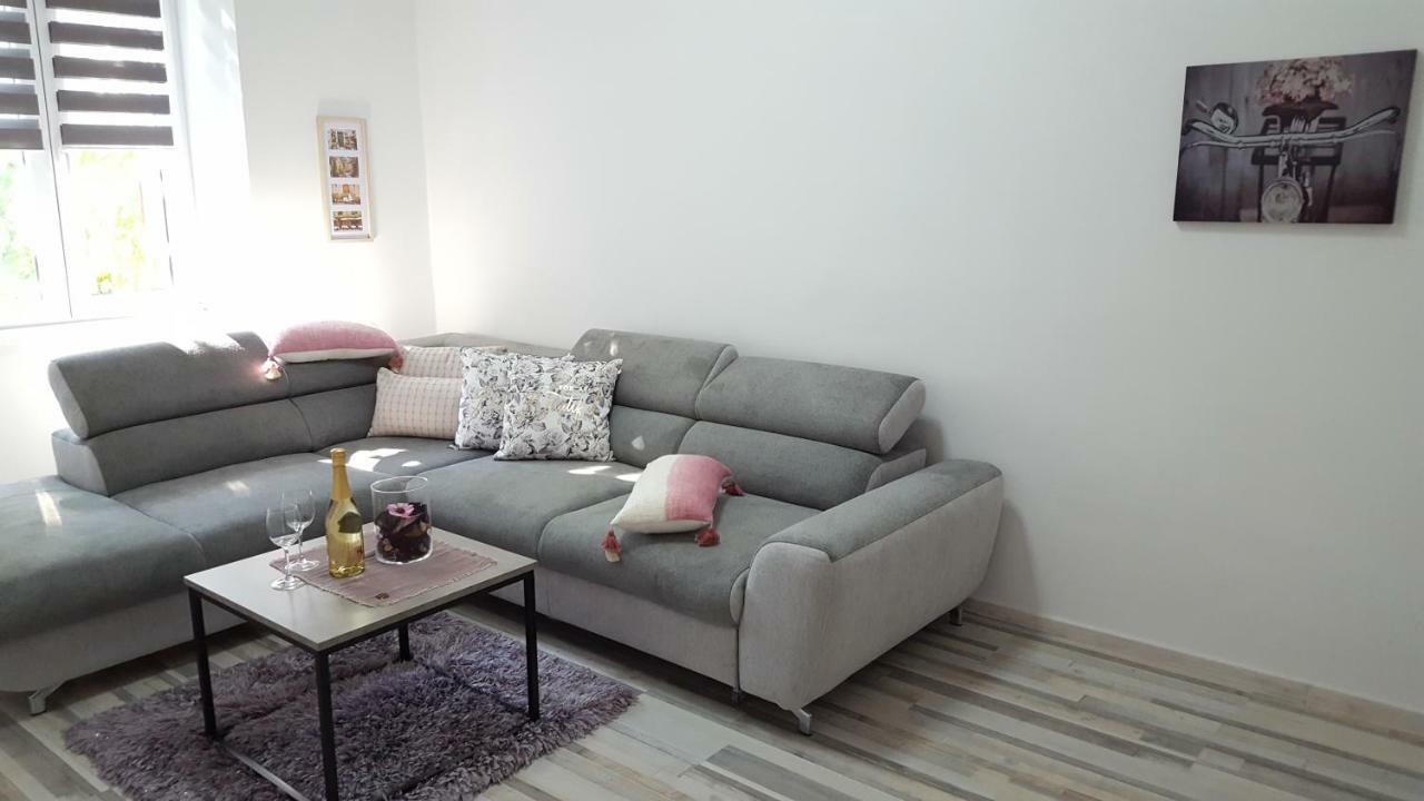 Apartment Imperia *** Пула Екстер'єр фото
